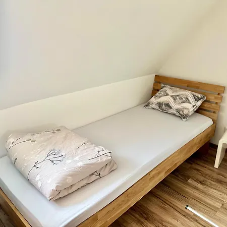 Charmantes Mit Kostenlosem Parkplatz Apartmán